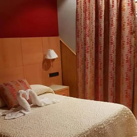 Hostel Milenium Els Monjos